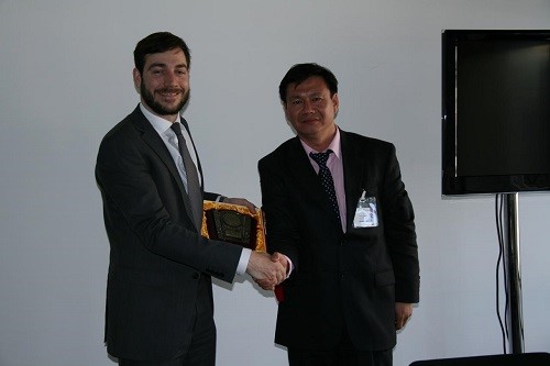 5月3日伦敦金融城经济发展部会谈1