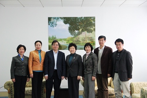 校领导及金融学院领导会见北京大学光华管理学院教授、中山大学岭南学院院长徐信忠教授