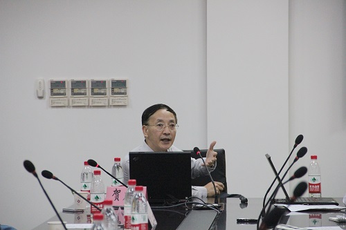 北京师范大学经济学院教授贺力平